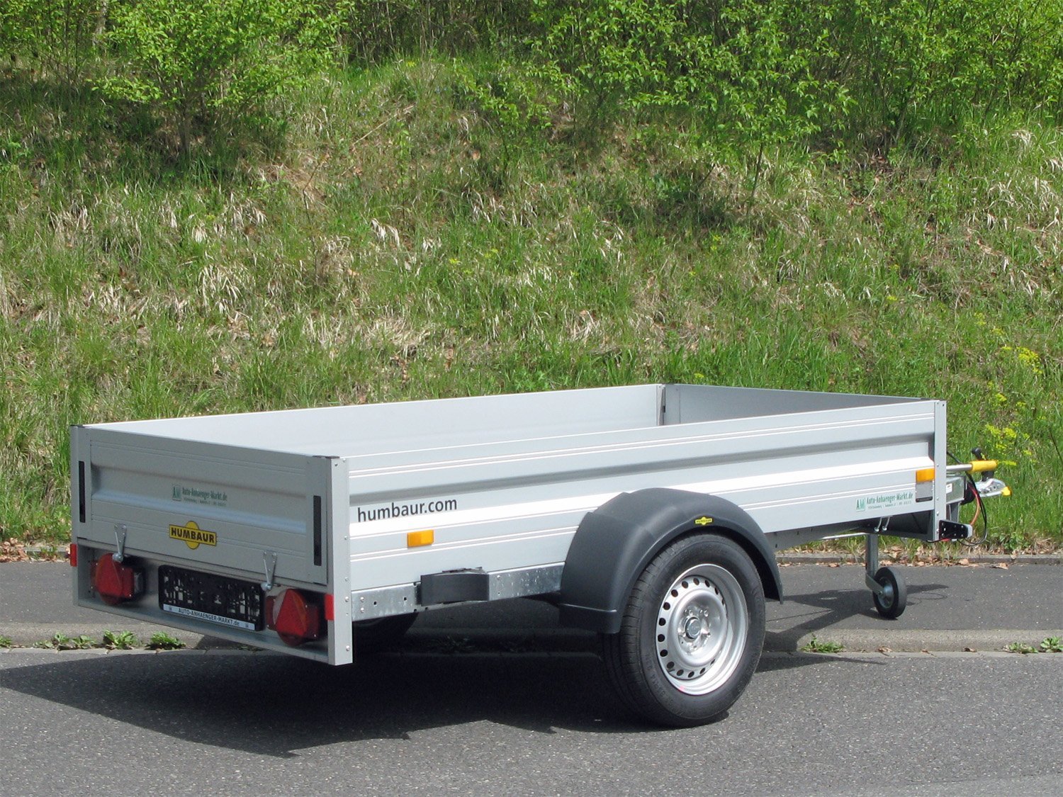 HUMBAUR-Anhänger HA132513 KV mit klappbarer Vorderwand – Ansicht 1