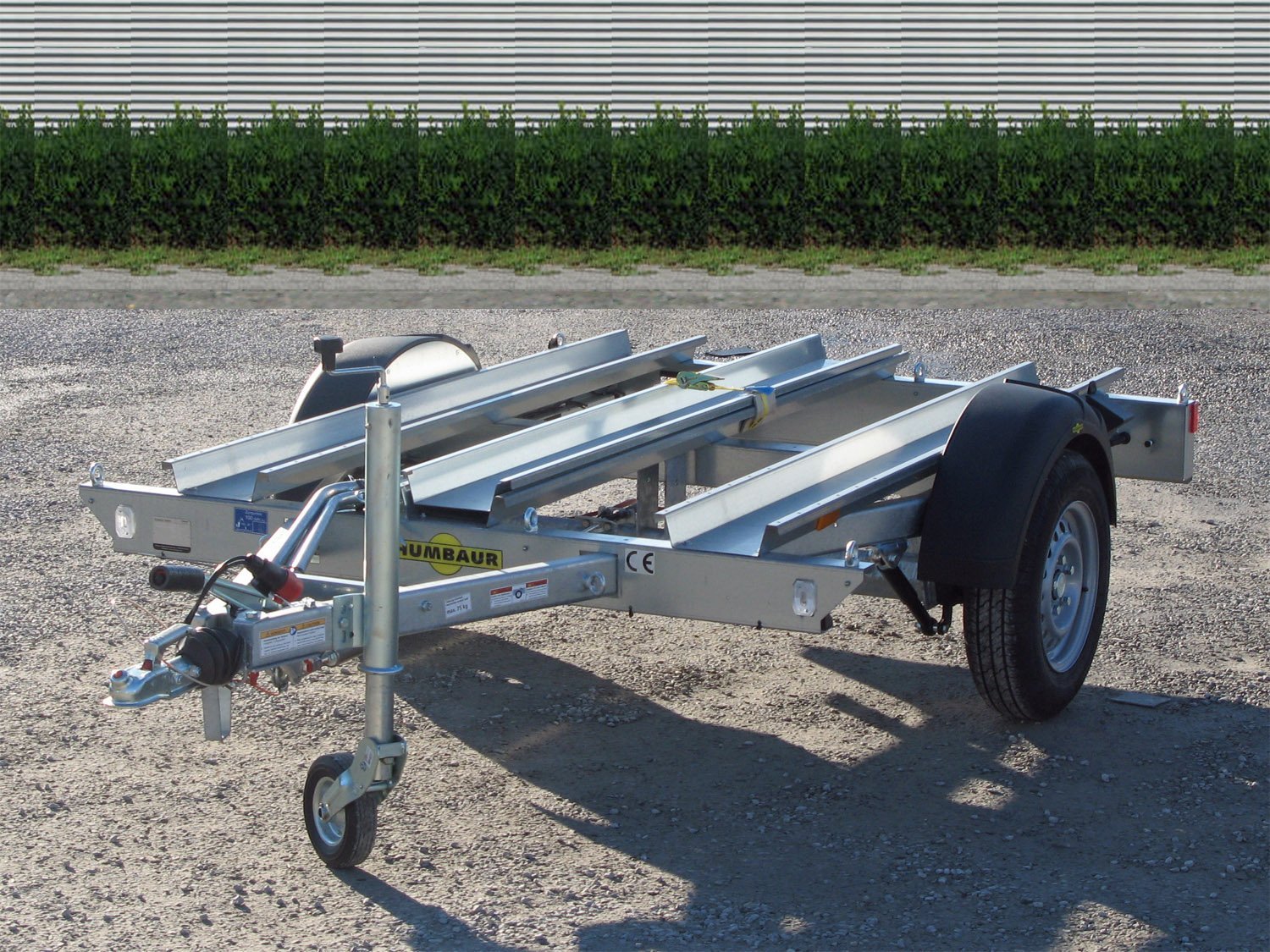 HUMBAUR Motorradanhänger HM102113 mit 3 Schienen – Ansicht 1