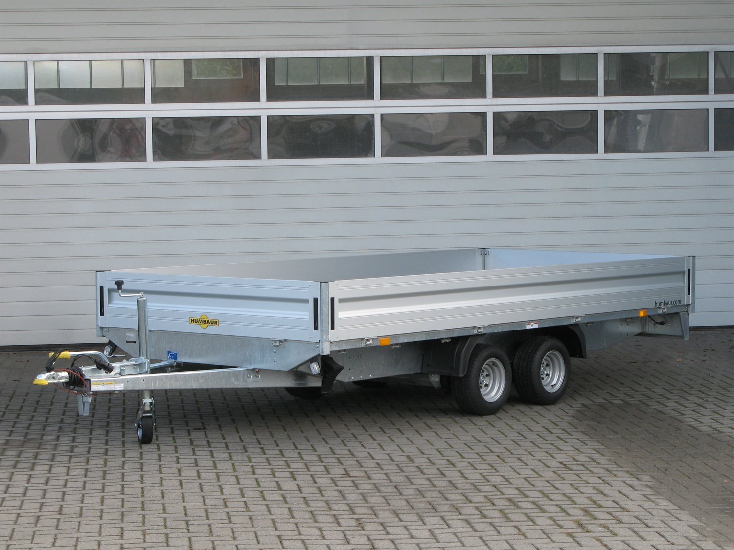 Humbaur-Pritschenanhänger HN254118, 2500 kg, mit 12 Zurrösen – Ansicht 1