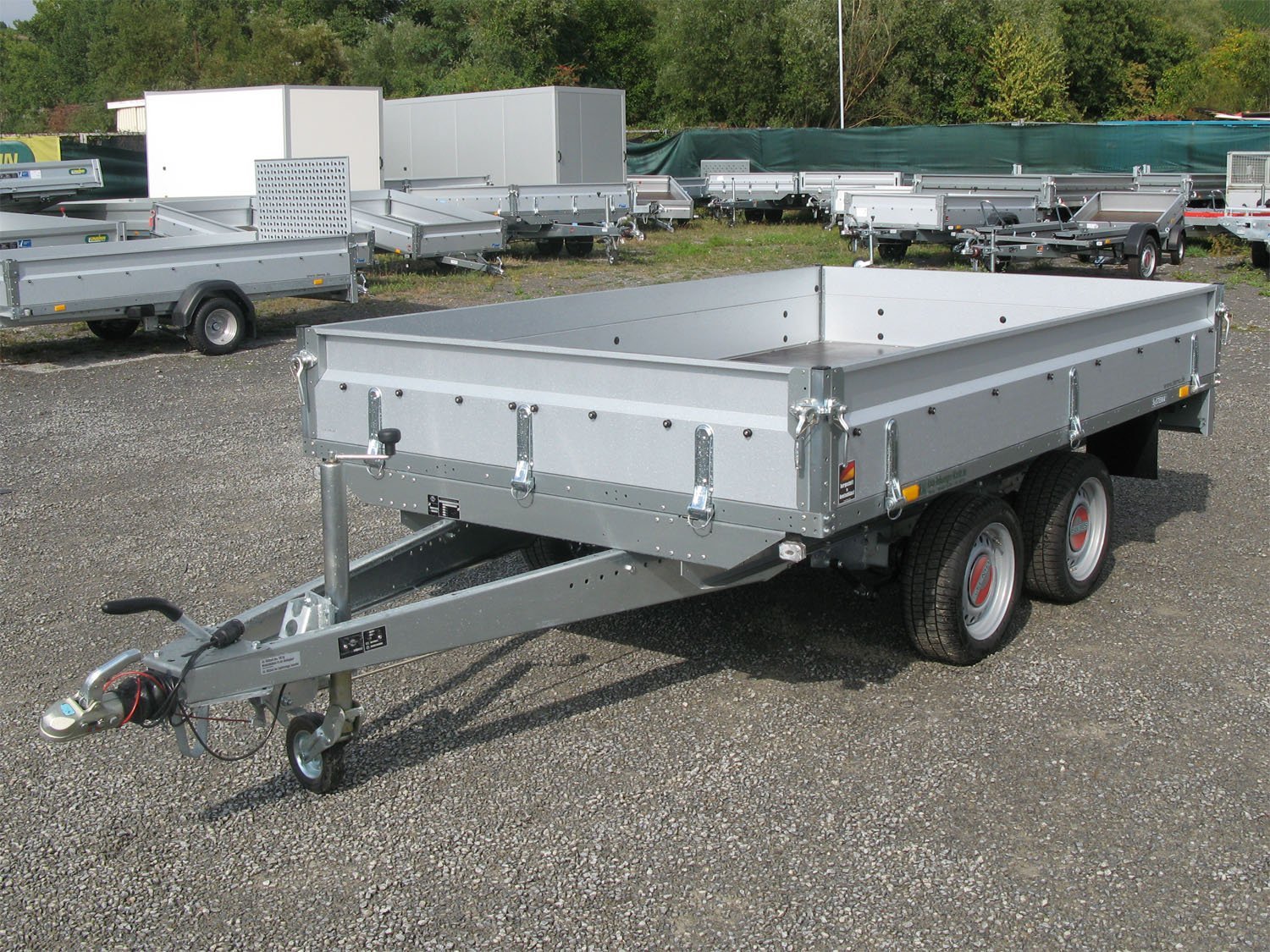 STEMA SH O2 Pritschenanhänger 27-30-18,2, 2700 kg, 100 km/h – Ansicht 1