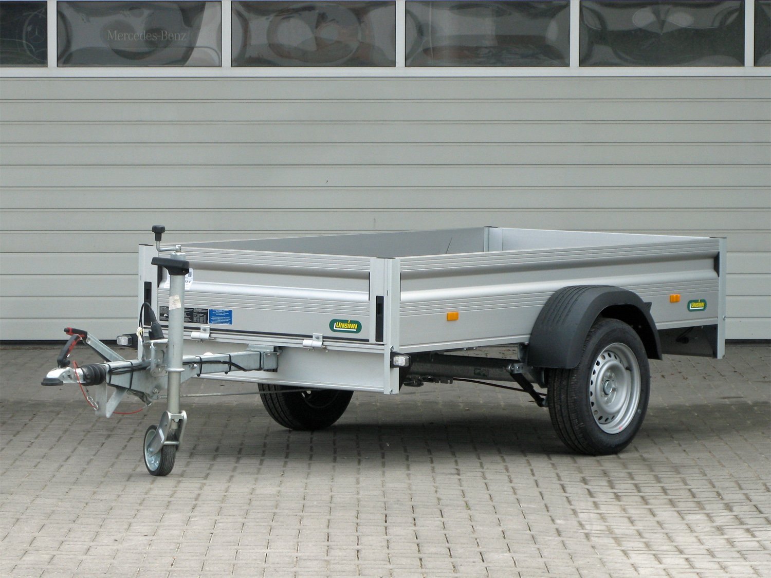 Unsinn UT 2512-13-14 Nutzanhänger mit klappbarer Vorderwand, 100 km/h – Ansicht 1